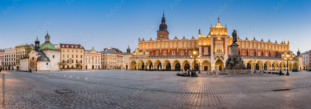 Krakow, Poland, Cloth Hall on the Main Square in the morning - obrazy, fototapety, plakaty 