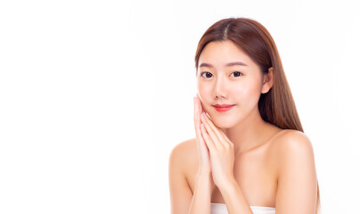 Wall Mural - Happy beautiful asian woman showing her beauty face with smile. Attractive young asia female apply natural makeup. Pretty girl has nice facial skin. Cosmetology, beauty and Spa concept. copy space