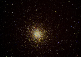 Wall Mural - Omega Centuri the largest star cluster in the Earth's sky