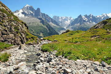 Wall Mural - Aiguille Verte, Grandes Jorasses and Mer de Glace on the way down from the Lac Blanc above Chamonix.