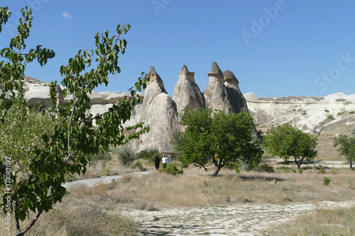 Cuadros en Lienzo Fairy chimney balanced rock formations