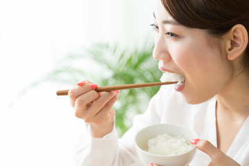 Poster - ご飯を食べる女性