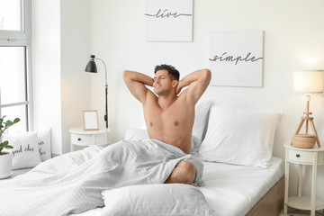 Poster - Handsome naked man in bed