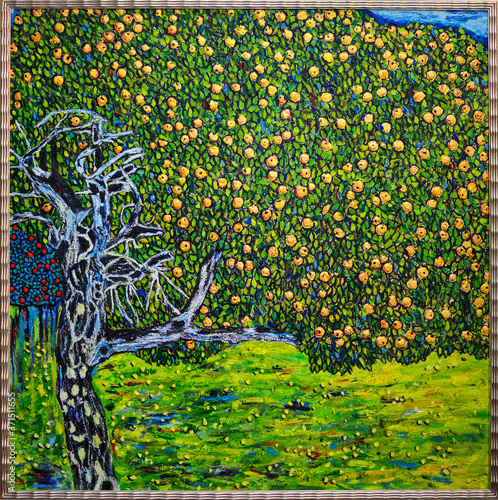 Apples . Brush strokes and canvas texture Beautiful Oil Painting apple tree.i...