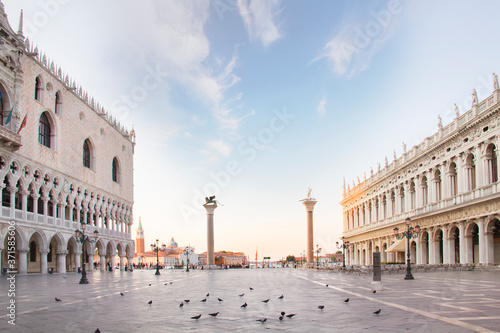 Fotografía Beautiful view of the Doge's Palace and St