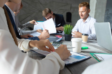 Poster - Business people analyzing data