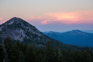 Wall Mural - beautiful landscape view of the sunset in lassen volcanic national park (california).