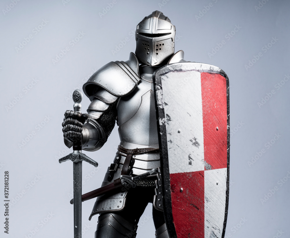 knight with sword and shield - obrazy, fototapety, plakaty 