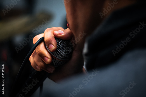 Cuadros en Lienzo brazilian singer during a song