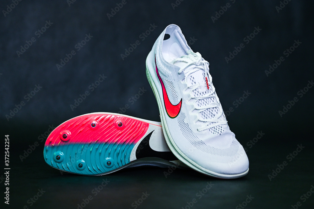 nike zoomx 2020