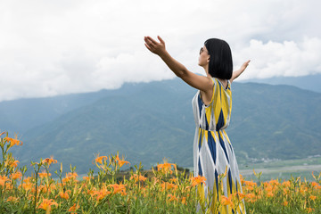 Wall Mural - woman feel free