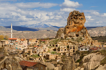 Poster - View over the ancient houses and cave dwellings in the town Ortahisar, Cappadocia, Turkey