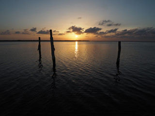 Canvas Print - Beautiful scenery of the sunset reflecting in the sea