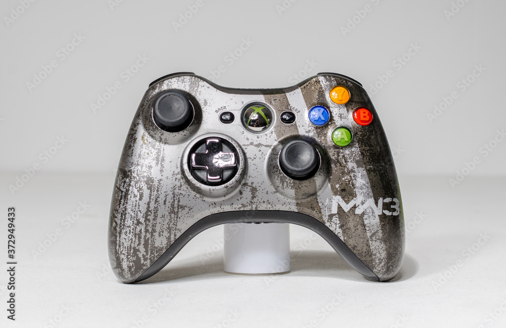 london, uk 05/05/2020 An microsoft xbox 360 call of duty modern warfare ...