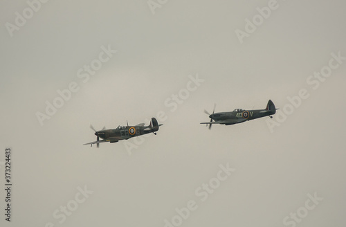 Cuadros en Lienzo A pair of Royal Air Force Supermarine Spitfires
