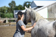 sport loisir equitation passion cheval jeune femme
