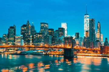 Wall Mural - New York City Manhattan midtown at dusk