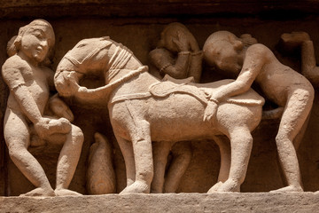 Fototapete - Erotic bas relieves, Khajuraho, India