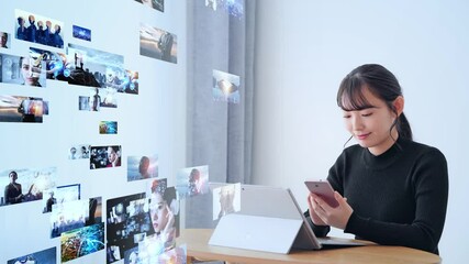 Aufkleber - スマホで映像を見る女性