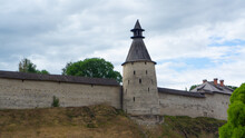Pskov. Pskov Kremlin. Middle Tower. Pskov Krom. Built At The End Of The XI Century - The Beginning Of The XII Century.