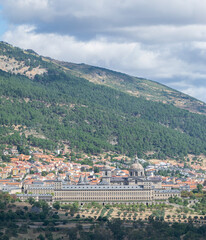 Wall Mural - Panorámica del Monasterio de San Lorenzo de El Escorial (San Lorenzo de El Escorial, Madrid, España)