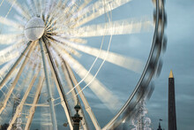 Ferris Wheel And Obellisk On Concorde Square