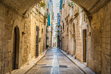 narrow street in Puglia village