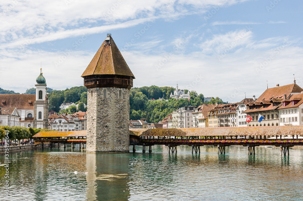Luzern Kapellbr cke Holzbr cke Wasserturm Reuss Jesuitenkirche luzern-kapellbr-cke-holzbr-cke-wasserturm-reuss-jesuitenkirche