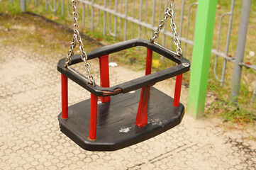 Seat and chains of a swing s