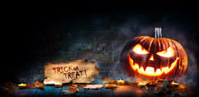 Halloween Pumpkin Head Jack-o-lantern