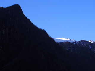 Wall Mural - Snow near the top of the mountain, ABC (Annapurna Base Camp) Trek, Annapurna, Nepal