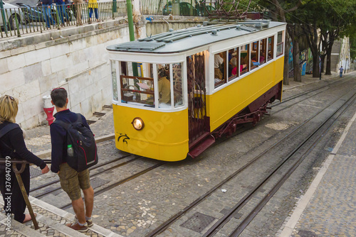 The Gloria Funicular in Lisbon, Portugal Tableau sur Toile