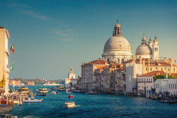 Fototapete - Grand Canal and Basilica Santa Maria della Salute, Venice, Italy