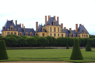 Wall Mural - France Fontainebleau castle large flowerbed