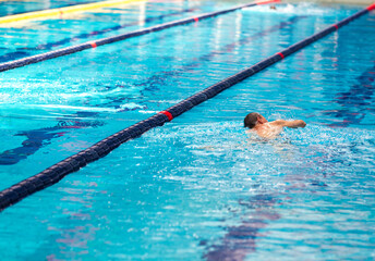 Swimming pool and splitting paths