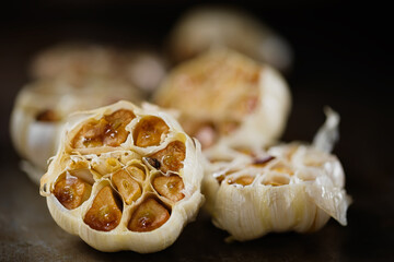 Canvas Print - rustic roasted baked garlic