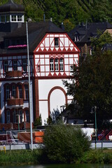 Wall Mural - Blick auf das Moselufer von Bullay