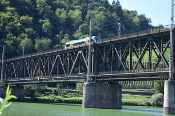 Sticker - Doppelstockbrücke über die Mosel zwischen Alf und Bullay