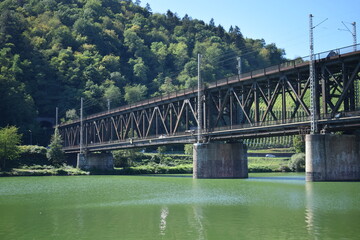 Wall Mural - Doppelstockbrücke über die Mosel zwischen Alf und Bullay