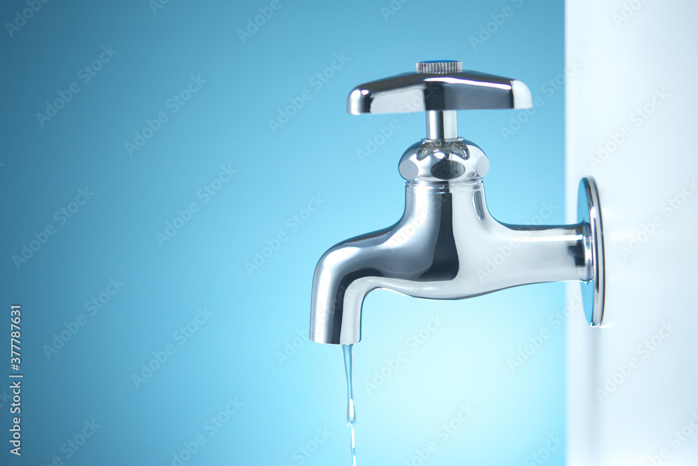 水道 蛇口 の水滴 Buy This Stock Photo And Explore Similar Images At Adobe Stock Adobe Stock