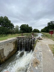 Poster - Ecluse du canal du nivernais en Bourgogne