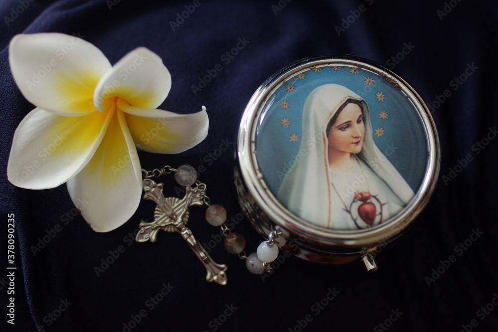 Virgins Saints & Angels Venetian Cross Rosary