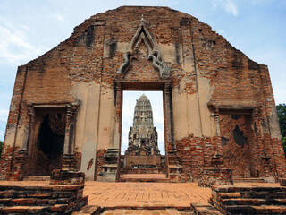 Wall Mural - Ratchaburana Temple, ancient ruin chapel and pagoda in Ayuthaya, Thailand