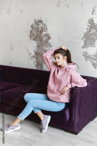 images Poses For Girls In Jeans While Sitting hipster girl in a pink blank hoodie and