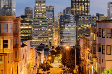 Canvas Print - San Francisco Financial District via Russian Hill