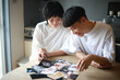 © yamasan - 写真を見るカップル