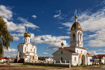 Wall Mural - Turov, BELARUS - SEPTEMBER 21, 2014: beautiful new Orthodox church