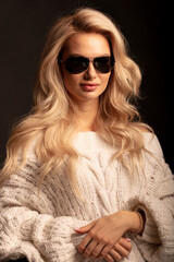 portrait of a young woman, shooting in a photo studio