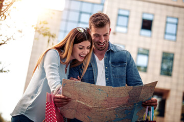 Sticker - Couple with map in the city.