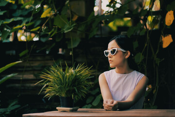 Asian traveler woman with the sunglasses